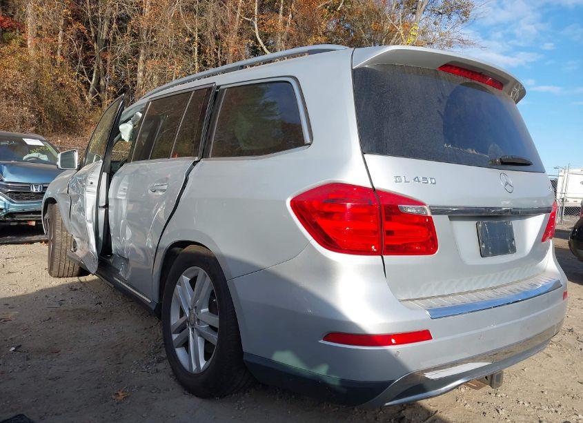 Photo 3 of 2016 Mercedes-benz Gl 450 4MATIC (VIN 4JGDF6EE2GA638614)