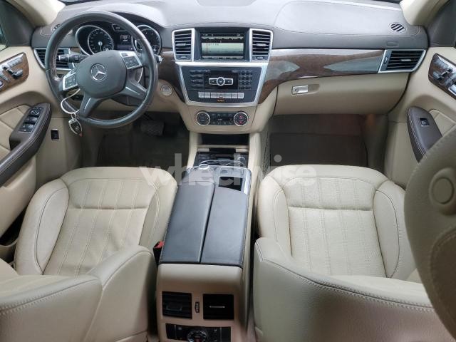 Photo 9 of 2016 MERCEDES-BENZ GL 450 4MATIC (VIN 4JGDF6EE2GA639102)