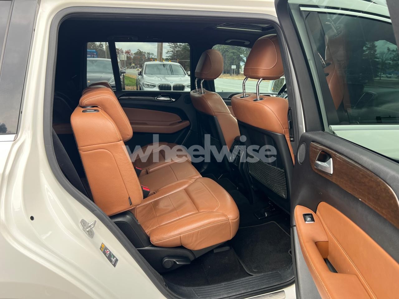 Photo 6 of 2017 MERCEDES-BENZ GLS 450 4MATIC (VIN 4JGDF6EE2HA803093)