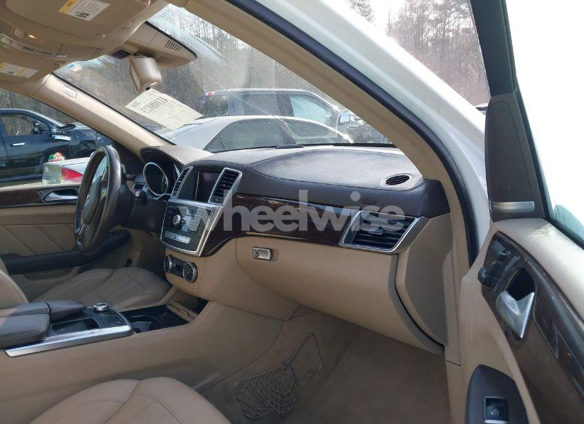 Photo 5 of 2016 Mercedes-benz Gl 450 4MATIC (VIN 4JGDF6EE3GA693573)