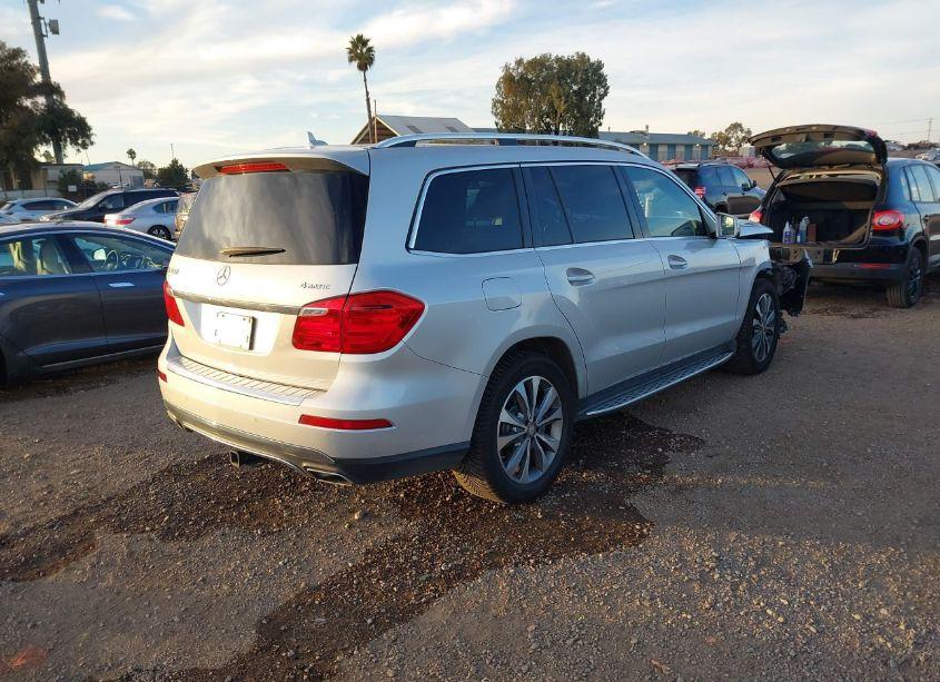 Photo 4 of 2016 Mercedes-benz Gl 450 4MATIC (VIN 4JGDF6EE5GA647243)
