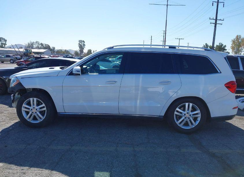 Photo 15 of 2015 Mercedes-benz Gl 450 4MATIC (VIN 4JGDF6EE7FA549328)