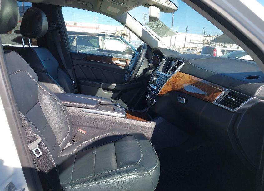 Photo 5 of 2015 Mercedes-benz Gl 450 4MATIC (VIN 4JGDF6EE7FA549328)