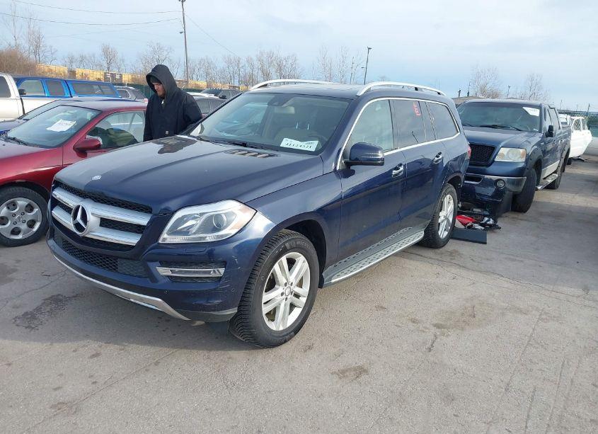 Photo 2 of 2015 Mercedes-benz Gl 450 4MATIC (VIN 4JGDF6EEXFA546116)
