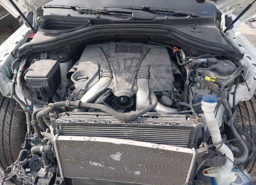 Photo 10 of 2016 Mercedes-benz Gl 550 4MATIC (VIN 4JGDF7DE1GA658229)