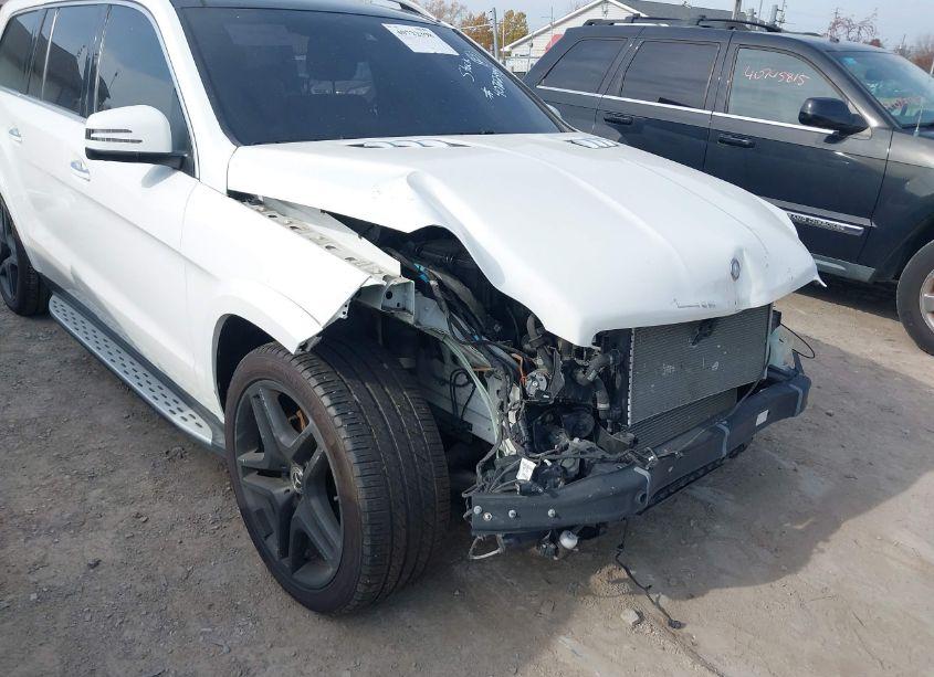 Photo 6 of 2016 Mercedes-benz Gl 550 4MATIC (VIN 4JGDF7DE1GA658229)