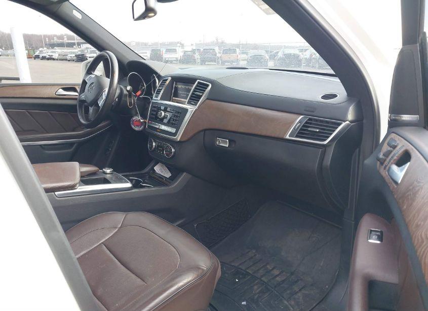 Photo 5 of 2013 Mercedes-benz Gl 550 4MATIC (VIN 4JGDF7DE2DA227443)