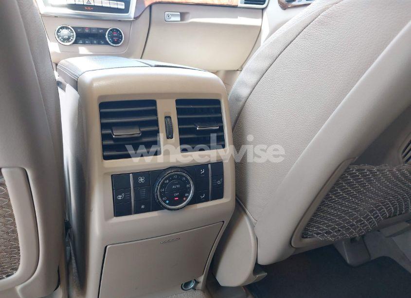 Photo 18 of 2015 Mercedes-benz Gl 550 4MATIC (VIN 4JGDF7DE2FA468258)