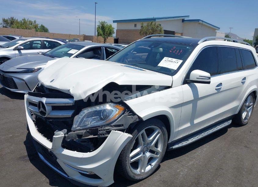 Photo 6 of 2015 Mercedes-benz Gl 550 4MATIC (VIN 4JGDF7DE2FA468258)