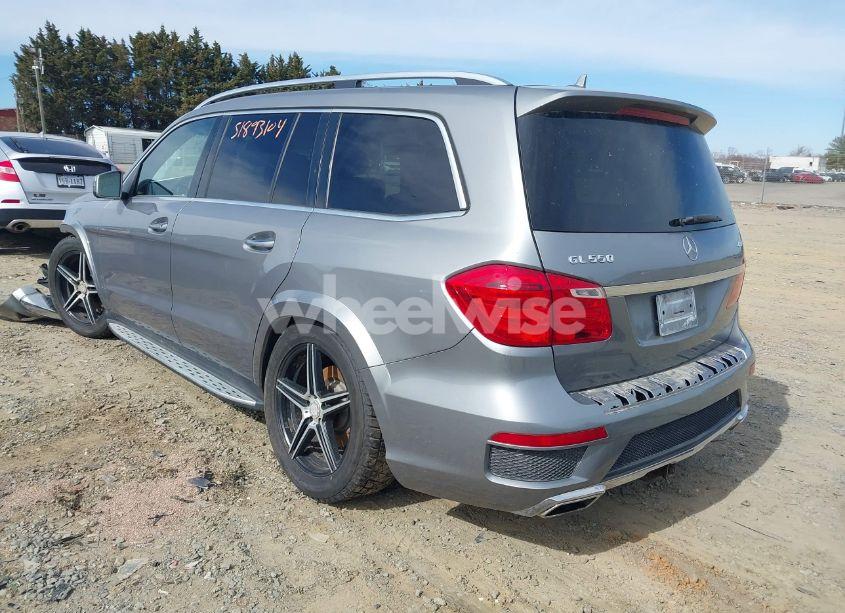 Photo 3 of 2015 Mercedes-benz Gl 550 4MATIC (VIN 4JGDF7DE2FA488946)