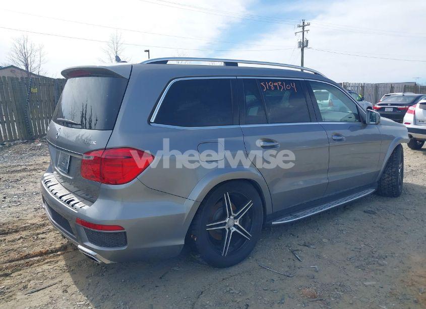 Photo 4 of 2015 Mercedes-benz Gl 550 4MATIC (VIN 4JGDF7DE2FA488946)