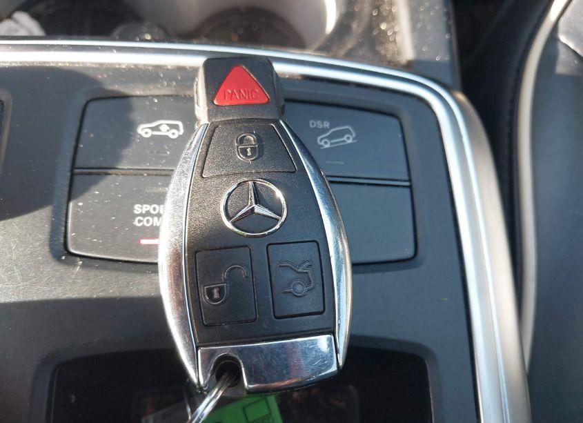Photo 11 of 2015 Mercedes-benz Gl 550 4MATIC (VIN 4JGDF7DE3FA466339)