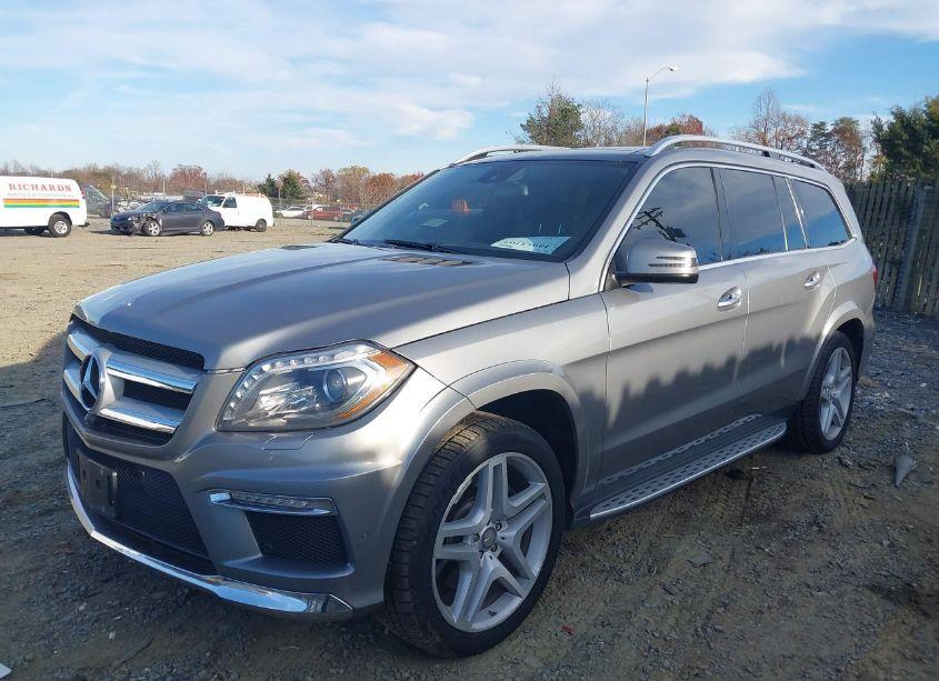 Photo 2 of 2015 Mercedes-benz Gl 550 4MATIC (VIN 4JGDF7DE3FA466339)