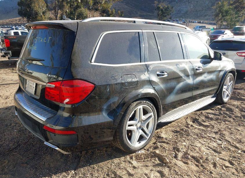 Photo 4 of 2015 Mercedes-benz Gl 550 4MATIC (VIN 4JGDF7DE5FA455424)