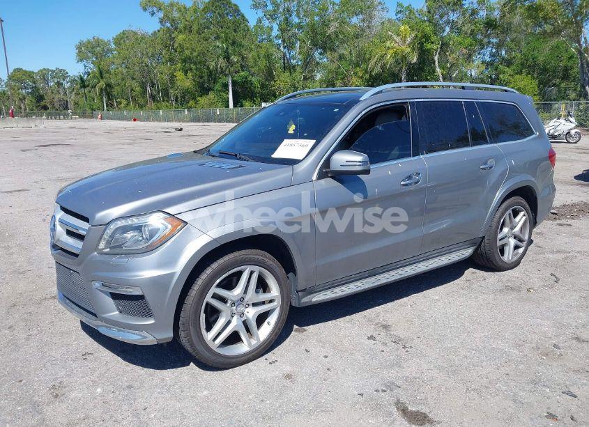 Photo 2 of 2015 Mercedes-benz Gl 550 4MATIC (VIN 4JGDF7DE5FA466293)