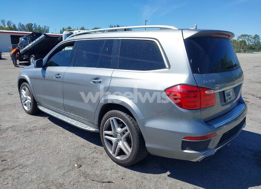 Photo 3 of 2015 Mercedes-benz Gl 550 4MATIC (VIN 4JGDF7DE5FA466293)
