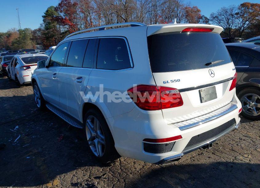 Photo 3 of 2016 Mercedes-benz Gl 550 4MATIC (VIN 4JGDF7DE6GA703049)