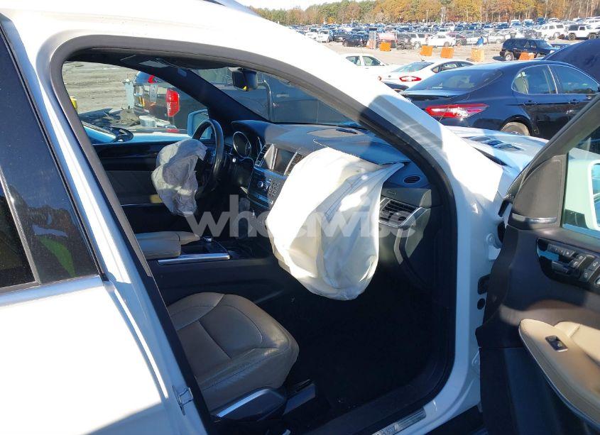 Photo 5 of 2016 Mercedes-benz Gl 550 4MATIC (VIN 4JGDF7DE6GA703049)