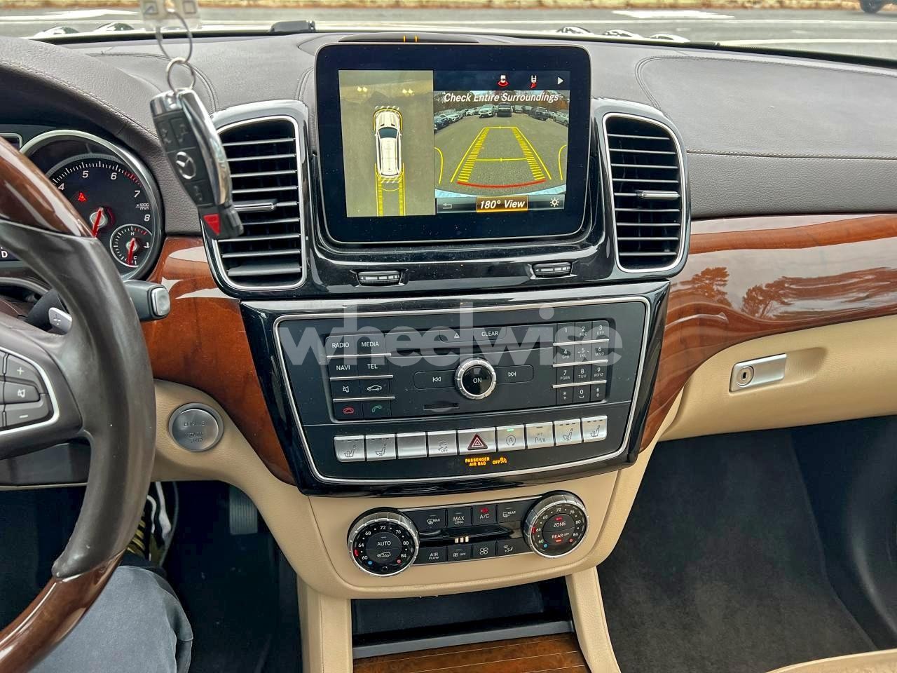 Photo 10 of 2018 MERCEDES-BENZ GLS 550 4MATIC (VIN 4JGDF7DE7JB046604)