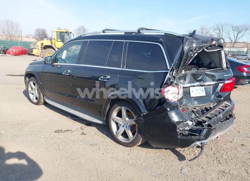 Photo 3 of 2015 Mercedes-benz Gl 550 4MATIC (VIN 4JGDF7DE9FA444720)