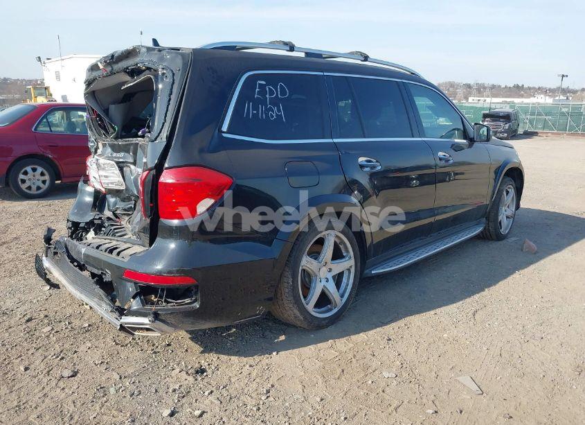 Photo 4 of 2015 Mercedes-benz Gl 550 4MATIC (VIN 4JGDF7DE9FA444720)