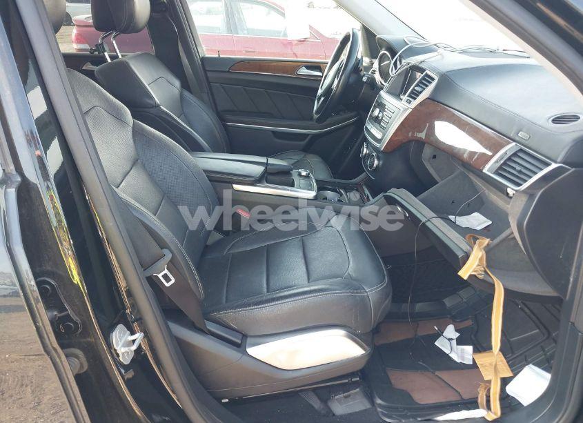 Photo 5 of 2015 Mercedes-benz Gl 550 4MATIC (VIN 4JGDF7DE9FA444720)