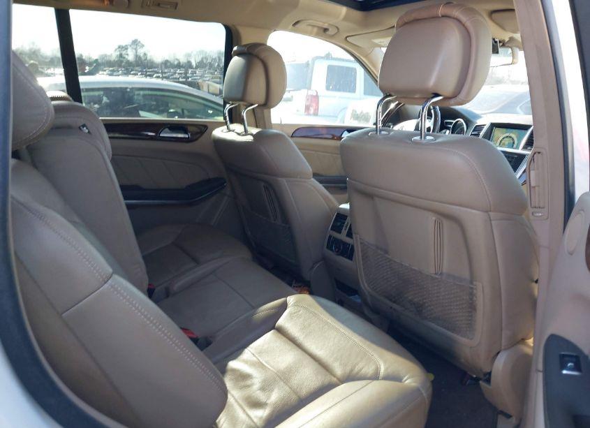 Photo 8 of 2014 Mercedes-benz Gl 550 4MATIC (VIN 4JGDF7DEXEA435412)