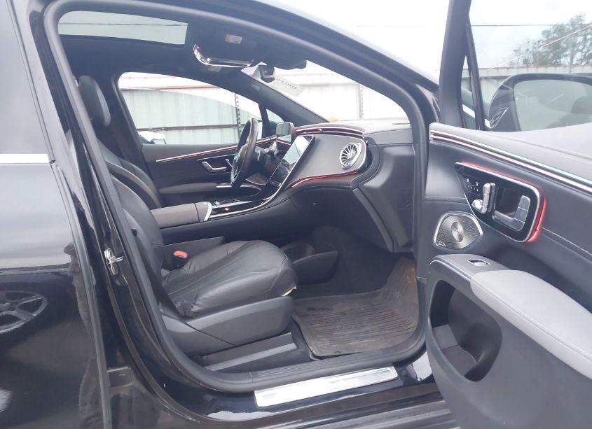 Photo 5 of 2023 Mercedes-benz Eqs 450+ SUV (VIN 4JGDM2DB0PA013960)