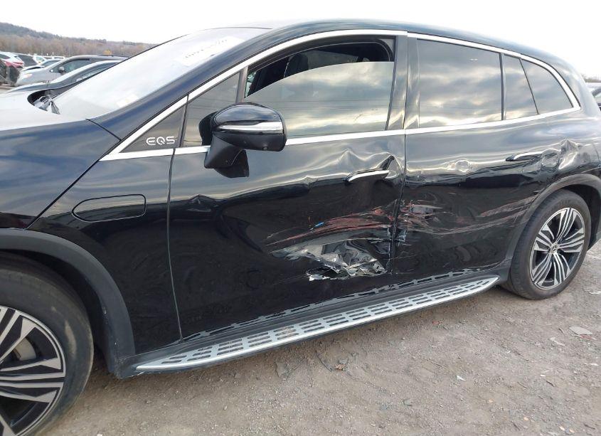 Photo 6 of 2023 Mercedes-benz Eqs 450+ SUV (VIN 4JGDM2DB0PA013960)