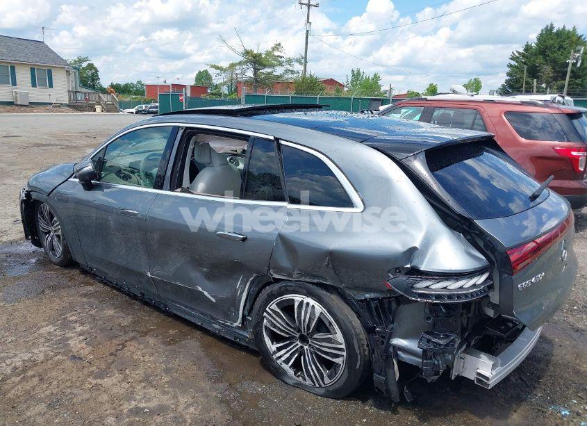 Photo 3 of 2023 Mercedes-benz Eqs 450+ SUV (VIN 4JGDM2DB7PA023546)