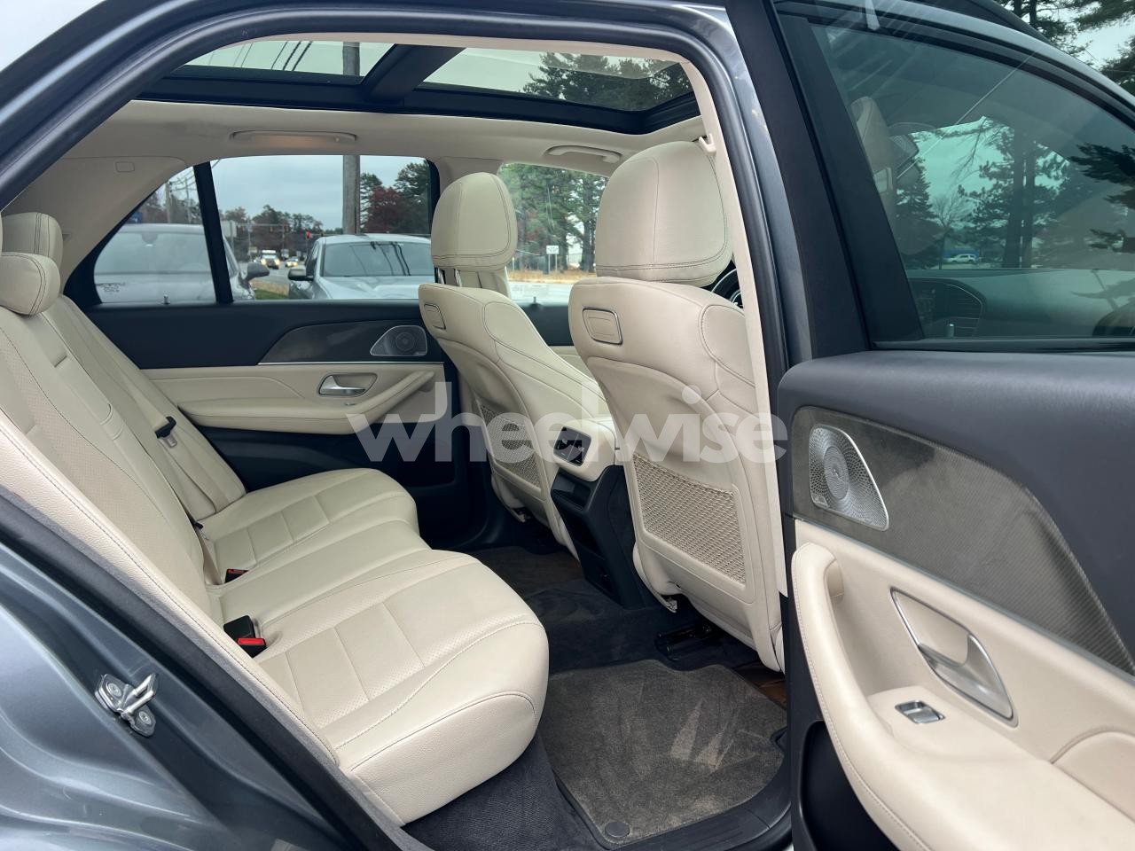 Photo 6 of 2020 MERCEDES-BENZ GLE 350 4MATIC (VIN 4JGFB4KB0LA008653)