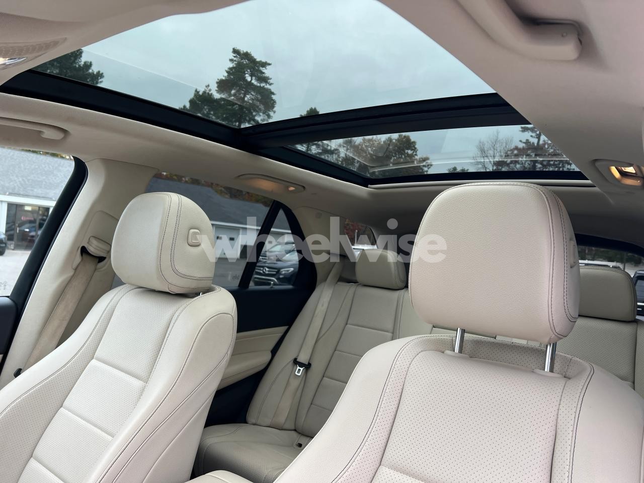 Photo 9 of 2020 MERCEDES-BENZ GLE 350 4MATIC (VIN 4JGFB4KB0LA008653)