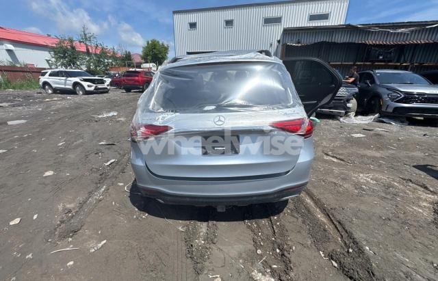 Photo 3 of 2022 MERCEDES-BENZ GLE 450 4MATIC (VIN 4JGFB5KB0NA******)