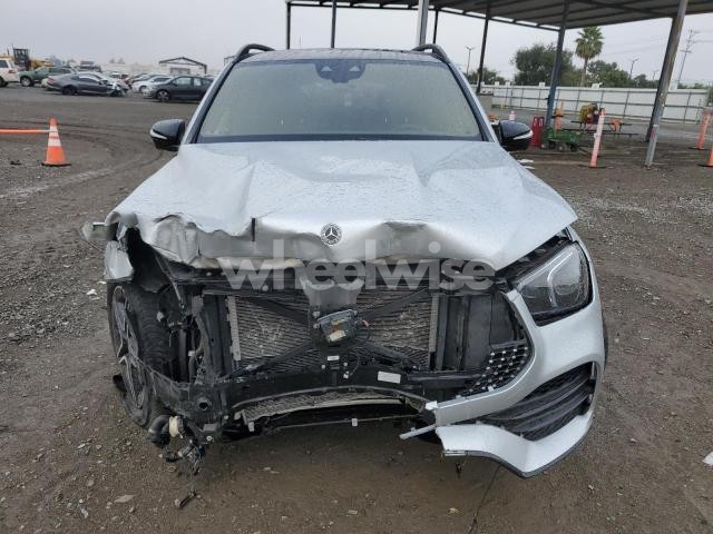 Photo 10 of 2020 MERCEDES-BENZ GLE 450 4MATIC N/A (VIN 4JGFB5KB2LA058959)