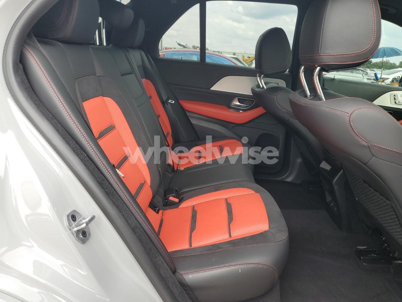 Photo 11 of 2024 MERCEDES-BENZ GLE AMG 53 4MATIC (VIN 4JGFB6BB5RB008369)