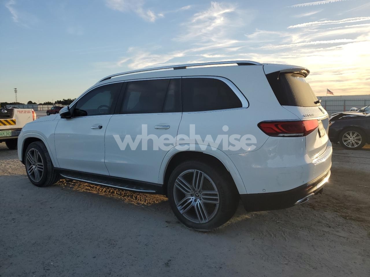 Photo 2 of 2021 MERCEDES-BENZ GLS 450 4MATIC (VIN 4JGFF5KE1MA414673)