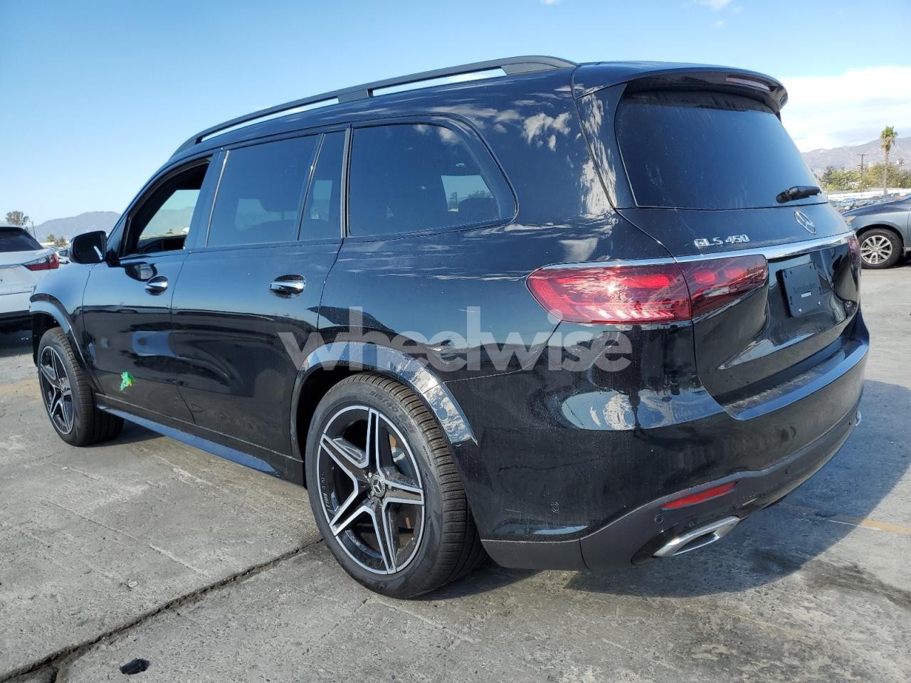 Photo 2 of 2025 MERCEDES-BENZ GLS 450 4MATIC (VIN 4JGFF5KE3SB384244)