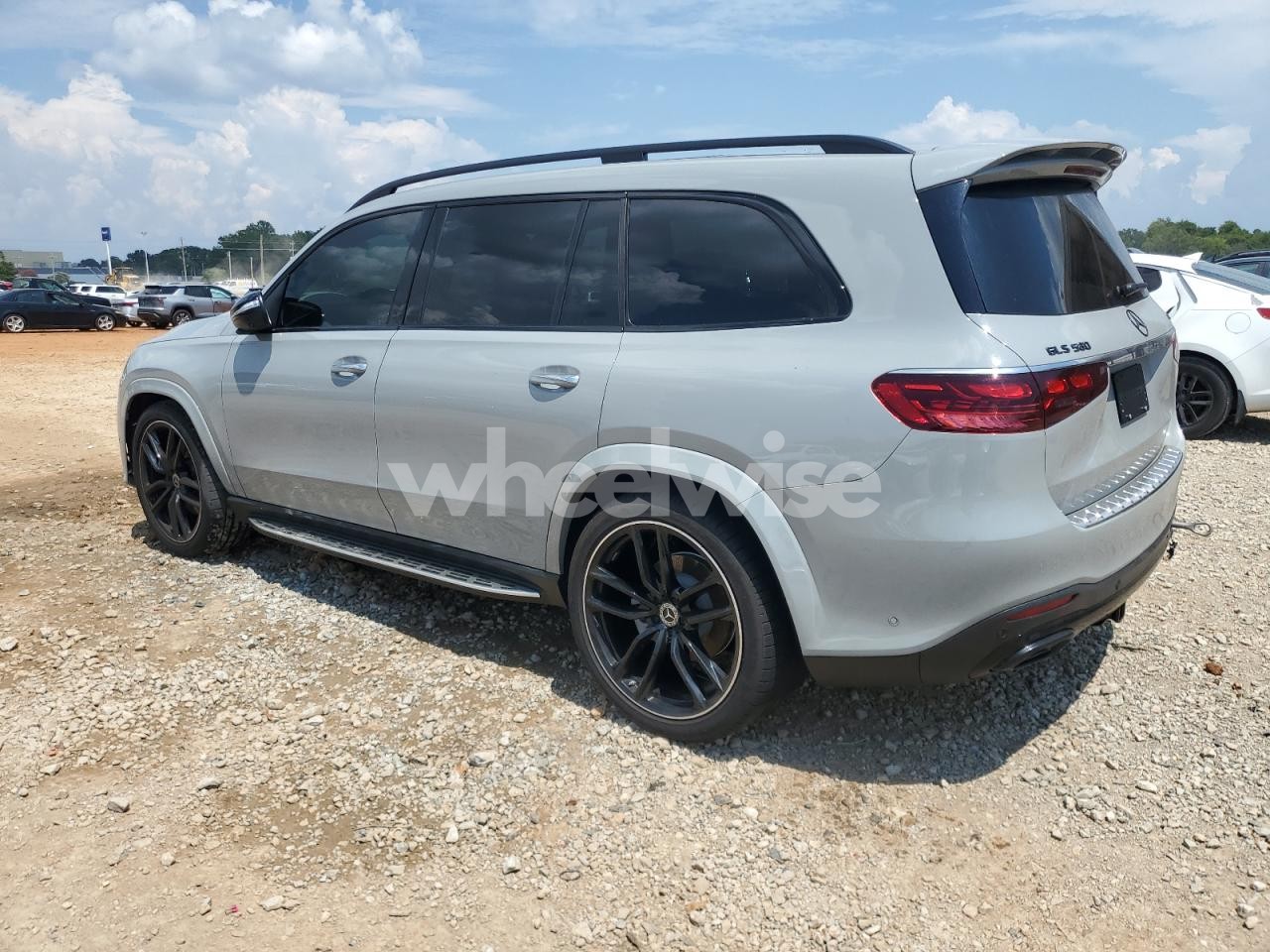 Photo 2 of 2024 MERCEDES-BENZ GLS 580 4MATIC (VIN 4JGFF8FE0RB204367)