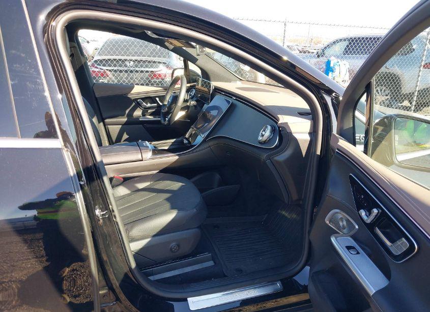 Photo 5 of 2023 Mercedes-benz Eqe 350 SUV 4MATIC (VIN 4JGGM1CB4PA012951)