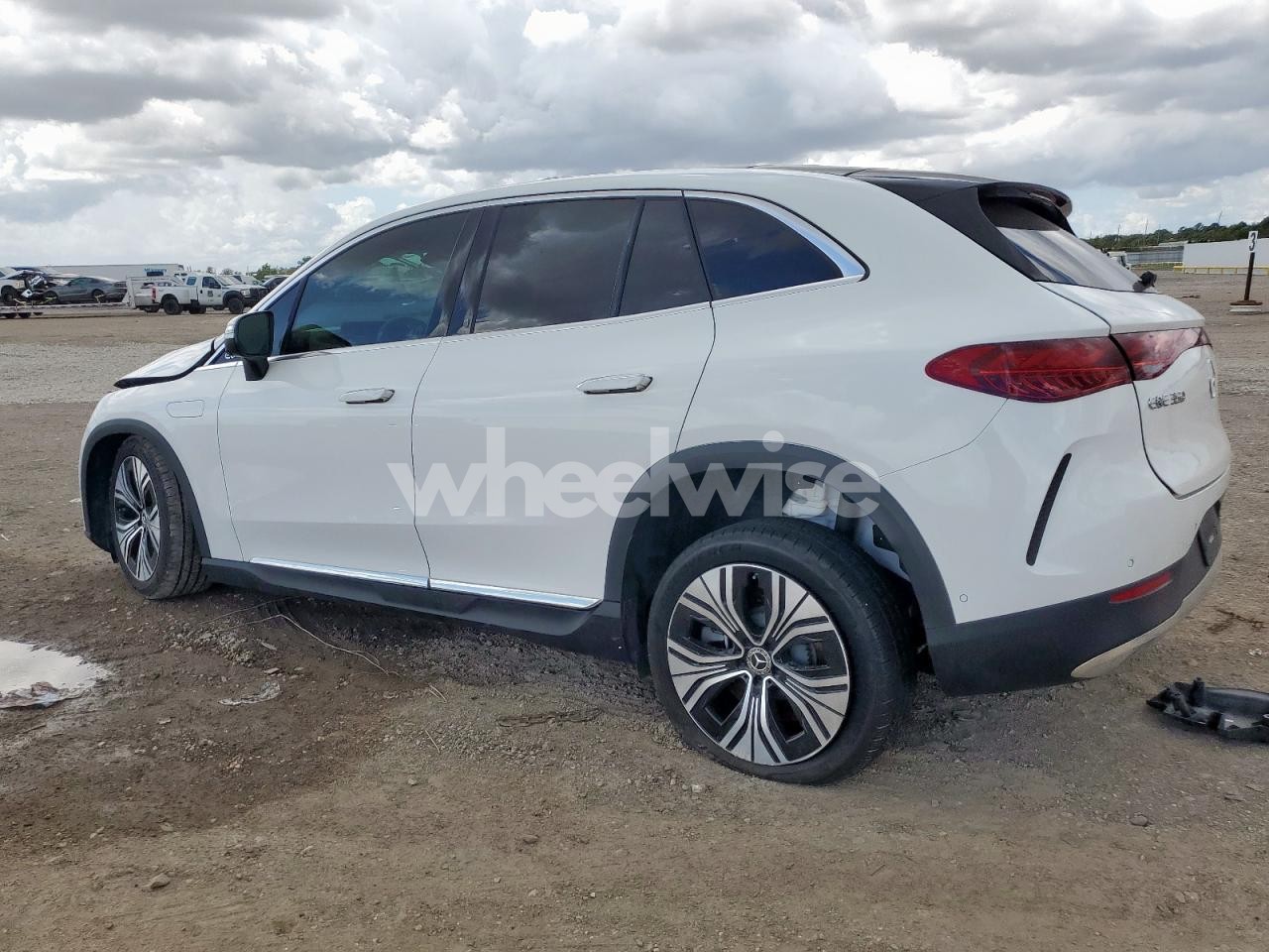 Photo 2 of 2025 MERCEDES-BENZ EQE SUV 350 4MATIC (VIN 4JGGM1CB6SA064462)