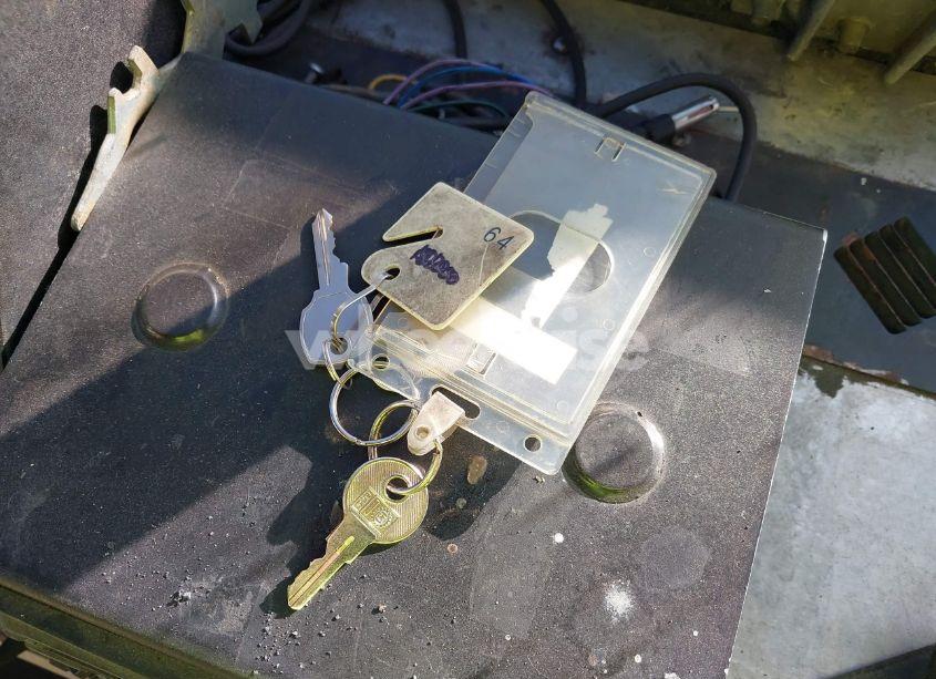 Photo 10 of 2003 Ic Corporation 1000 1652 (VIN 4KAMGABM03A946951)