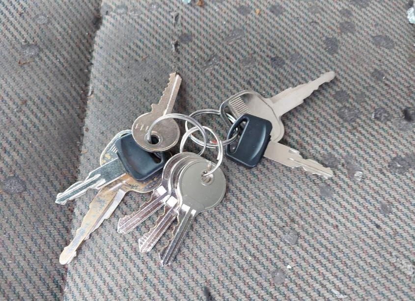 Photo 11 of 2004 Chevrolet W3s042 W3500 GAS REG (VIN 4KBB4B1U54J802932)