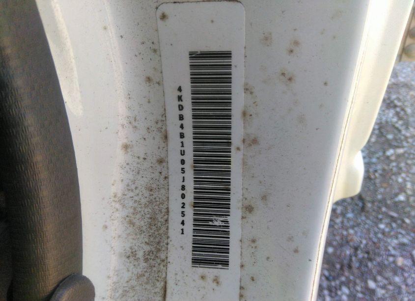 Photo 8 of 2005 Gmc W3s042 W3500 GAS REG (VIN 4KDB4B1U05J802541)