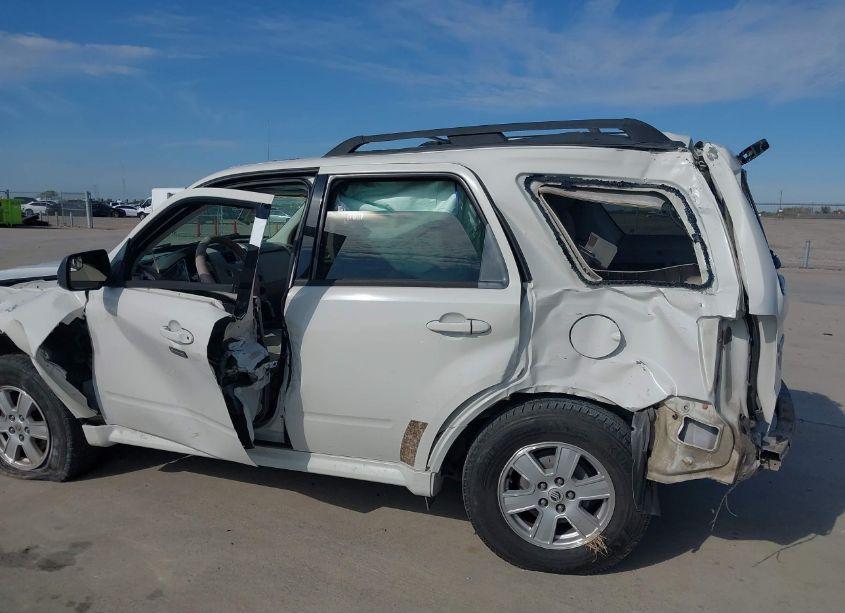 Photo 12 of 2010 Mercury Mariner (VIN 4M2CN8B70AKJ14510)