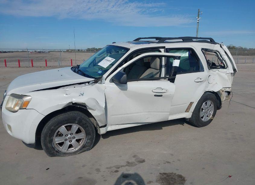 Photo 6 of 2010 Mercury Mariner (VIN 4M2CN8B70AKJ14510)