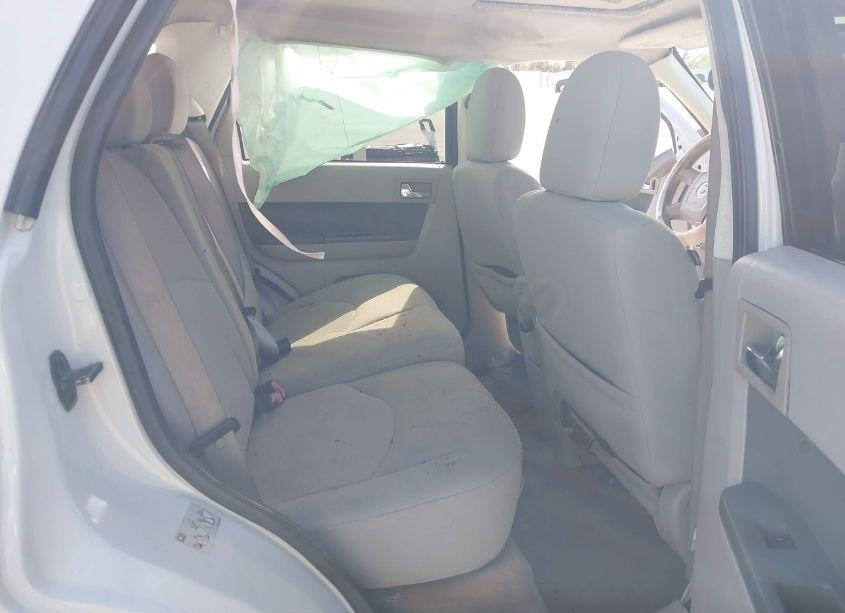 Photo 8 of 2010 Mercury Mariner (VIN 4M2CN8B70AKJ14510)