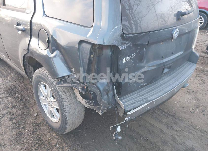 Photo 6 of 2010 Mercury Mariner (VIN 4M2CN8B71AKJ28559)