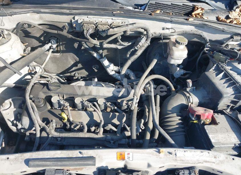 Photo 10 of 2010 Mercury Mariner (VIN 4M2CN8B72AKJ30465)