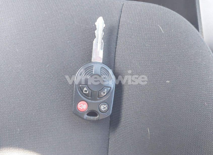 Photo 11 of 2010 Mercury Mariner (VIN 4M2CN8B72AKJ30465)