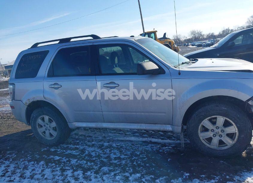 Photo 14 of 2010 Mercury Mariner (VIN 4M2CN8B72AKJ30465)